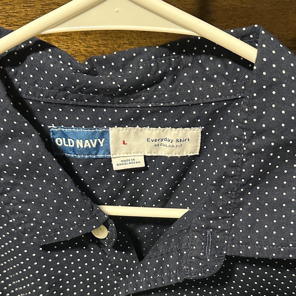 Old Navy Men's Dark Blue Polka Dot Shirt